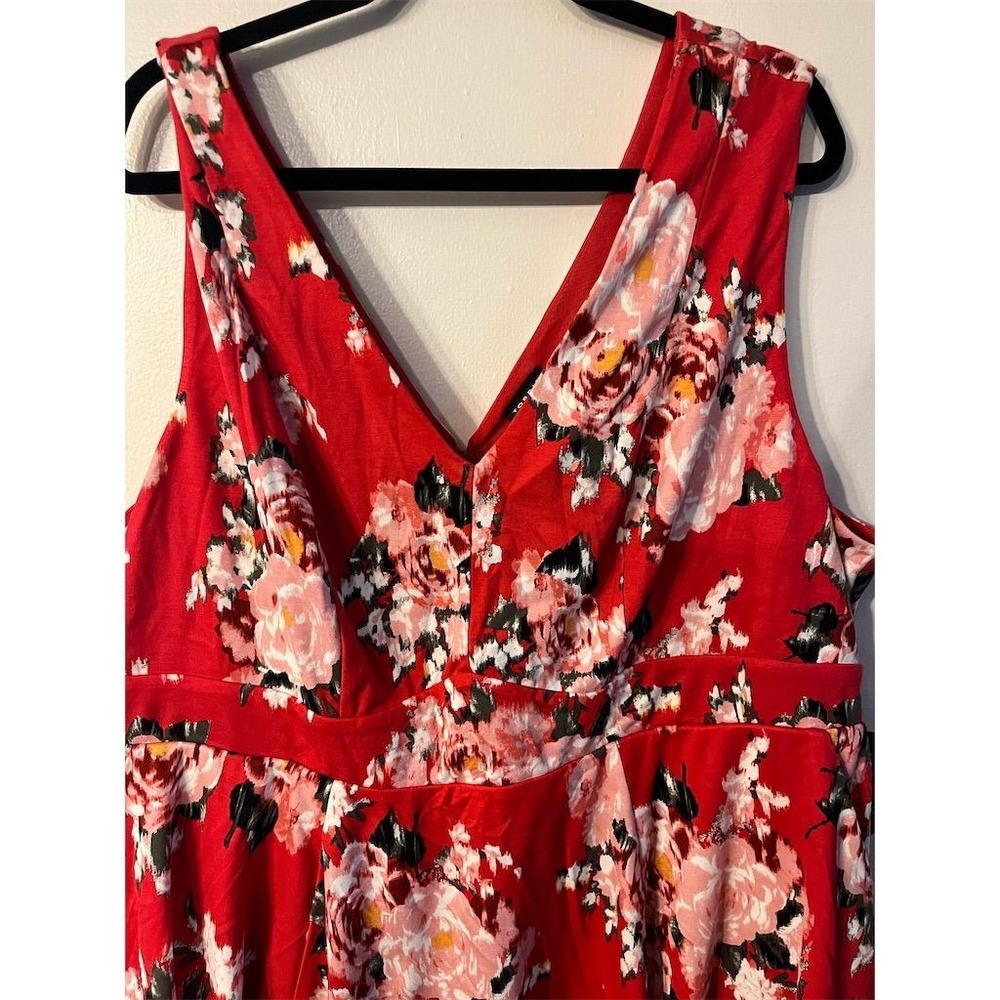 Torrid Plus Size Red‎ Floral Contouring Fit & Flare Ponte Dress 24 NWT - Picture 4 of 11